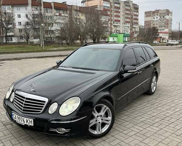Черный Мерседес Е-Класс, объемом двигателя 2.99 л и пробегом 320 тыс. км за 9000 $, фото 1 на Automoto.ua