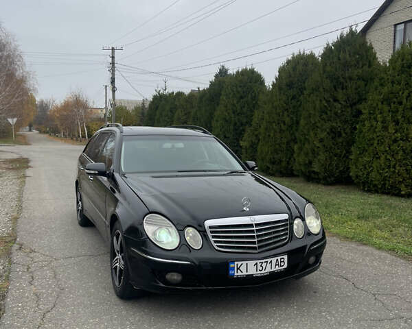 Черный Мерседес Е-Класс, объемом двигателя 2.99 л и пробегом 358 тыс. км за 5400 $, фото 1 на Automoto.ua