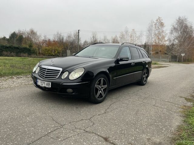 Черный Мерседес Е-Класс, объемом двигателя 3 л и пробегом 358 тыс. км за 5500 $, фото 1 на Automoto.ua