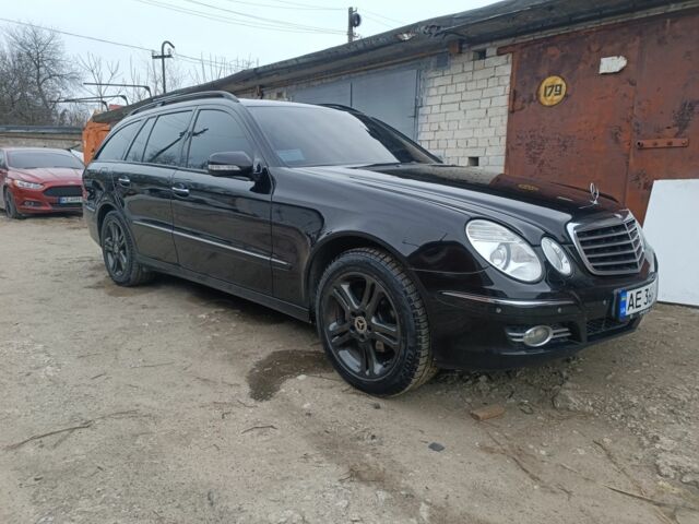 Чорний Мерседес Е-Клас, об'ємом двигуна 3 л та пробігом 320 тис. км за 8300 $, фото 1 на Automoto.ua