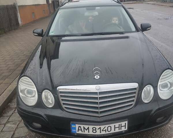 Черный Мерседес Е-Класс, объемом двигателя 2.99 л и пробегом 274 тыс. км за 9800 $, фото 1 на Automoto.ua