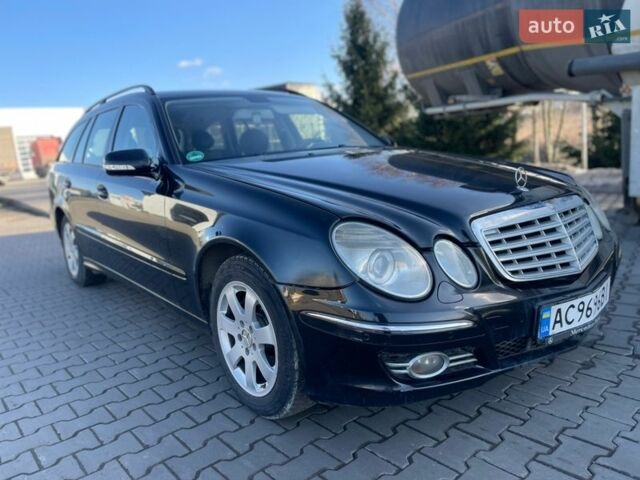Чорний Мерседес Е-Клас, об'ємом двигуна 1.8 л та пробігом 266 тис. км за 5999 $, фото 1 на Automoto.ua