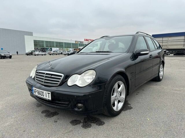 Черный Мерседес Е-Класс, объемом двигателя 2.1 л и пробегом 272 тыс. км за 5500 $, фото 1 на Automoto.ua