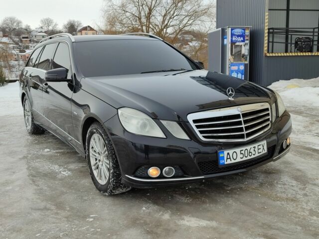 Черный Мерседес Е-Класс, объемом двигателя 3 л и пробегом 340 тыс. км за 11700 $, фото 1 на Automoto.ua