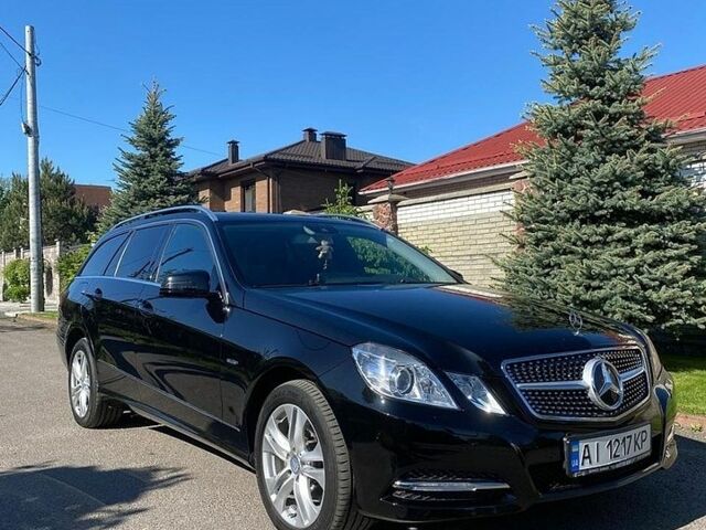 Черный Мерседес Е-Класс, объемом двигателя 2.14 л и пробегом 250 тыс. км за 12500 $, фото 1 на Automoto.ua