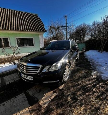 Чорний Мерседес Е-Клас, об'ємом двигуна 2.1 л та пробігом 345 тис. км за 11000 $, фото 1 на Automoto.ua