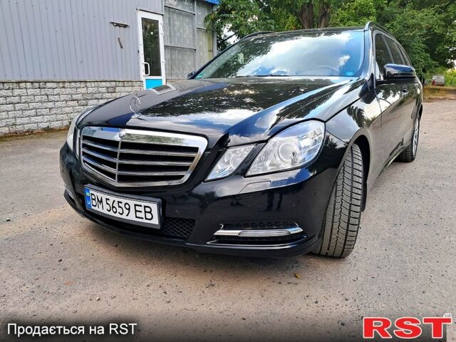 Черный Мерседес Е-Класс, объемом двигателя 2.1 л и пробегом 400 тыс. км за 11999 $, фото 1 на Automoto.ua