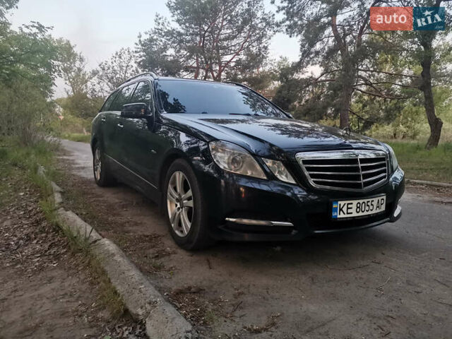 Черный Мерседес Е-Класс, объемом двигателя 2.14 л и пробегом 385 тыс. км за 11000 $, фото 1 на Automoto.ua