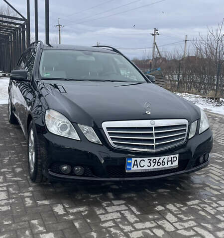 Чорний Мерседес Е-Клас, об'ємом двигуна 2.2 л та пробігом 288 тис. км за 10900 $, фото 1 на Automoto.ua