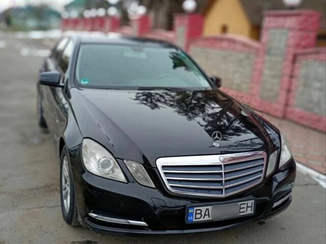 Черный Мерседес Е-Класс, объемом двигателя 1.8 л и пробегом 250 тыс. км за 8700 $, фото 1 на Automoto.ua