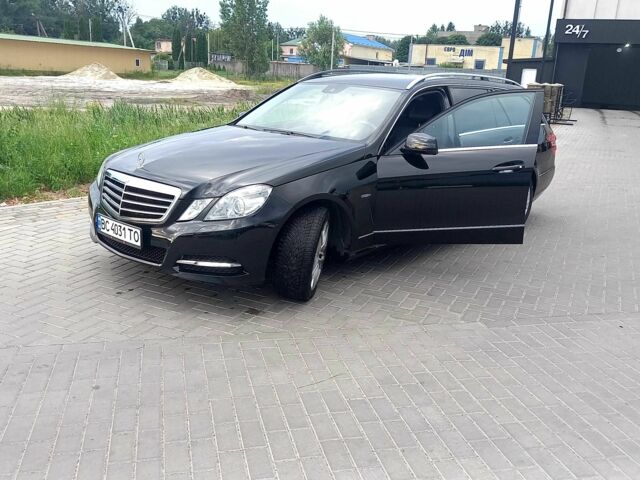 Черный Мерседес Е-Класс, объемом двигателя 2.1 л и пробегом 267 тыс. км за 12200 $, фото 1 на Automoto.ua