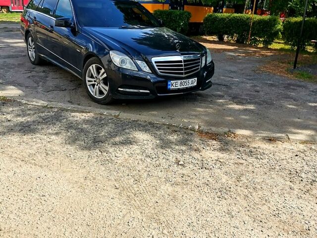 Чорний Мерседес Е-Клас, об'ємом двигуна 2.1 л та пробігом 0 тис. км за 11000 $, фото 1 на Automoto.ua