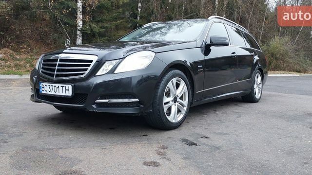 Черный Мерседес Е-Класс, объемом двигателя 2.2 л и пробегом 340 тыс. км за 13400 $, фото 1 на Automoto.ua