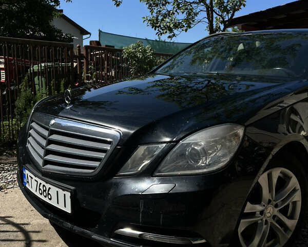 Черный Мерседес Е-Класс, объемом двигателя 2.2 л и пробегом 420 тыс. км за 10500 $, фото 1 на Automoto.ua