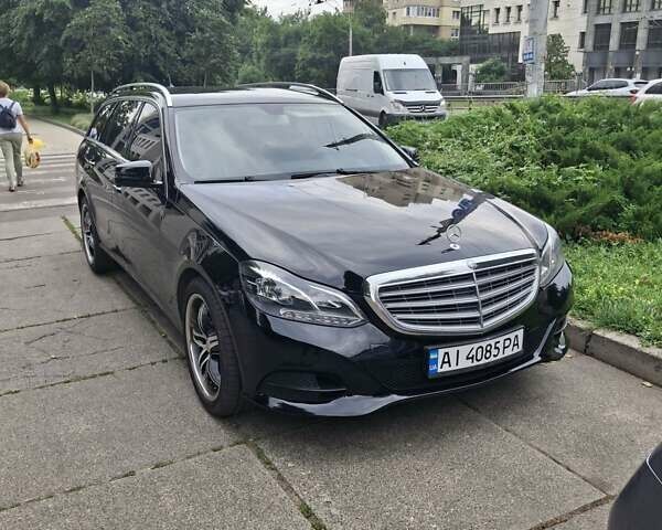 Черный Мерседес Е-Класс, объемом двигателя 2.2 л и пробегом 240 тыс. км за 12000 $, фото 1 на Automoto.ua