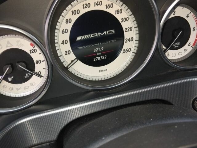 Чорний Мерседес Е-Клас, об'ємом двигуна 3 л та пробігом 280 тис. км за 19586 $, фото 1 на Automoto.ua