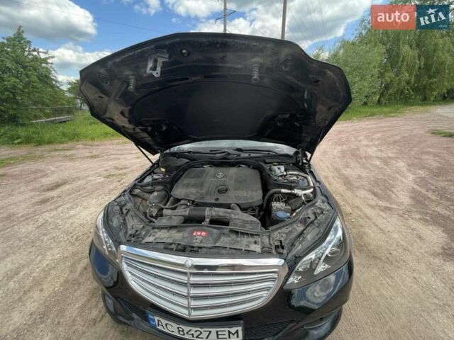 Чорний Мерседес Е-Клас, об'ємом двигуна 2.1 л та пробігом 252 тис. км за 15800 $, фото 1 на Automoto.ua