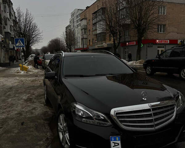 Чорний Мерседес Е-Клас, об'ємом двигуна 2.2 л та пробігом 276 тис. км за 12800 $, фото 1 на Automoto.ua