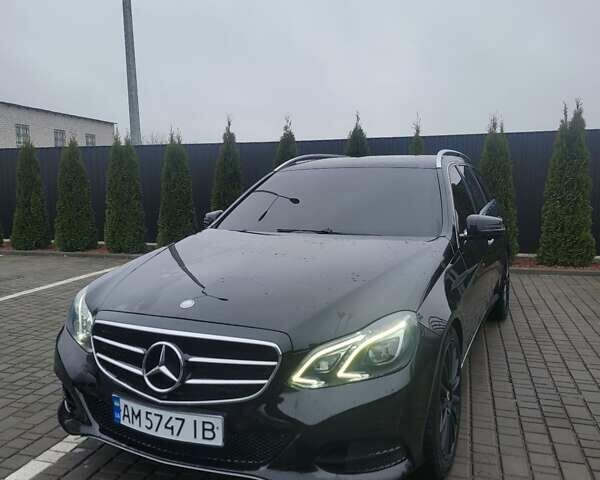 Черный Мерседес Е-Класс, объемом двигателя 2.14 л и пробегом 414 тыс. км за 14000 $, фото 1 на Automoto.ua