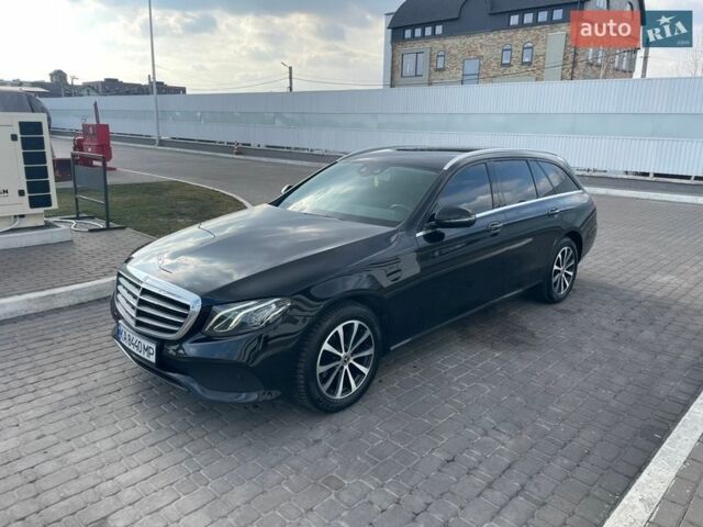 Чорний Мерседес Е-Клас, об'ємом двигуна 1.95 л та пробігом 319 тис. км за 16900 $, фото 1 на Automoto.ua