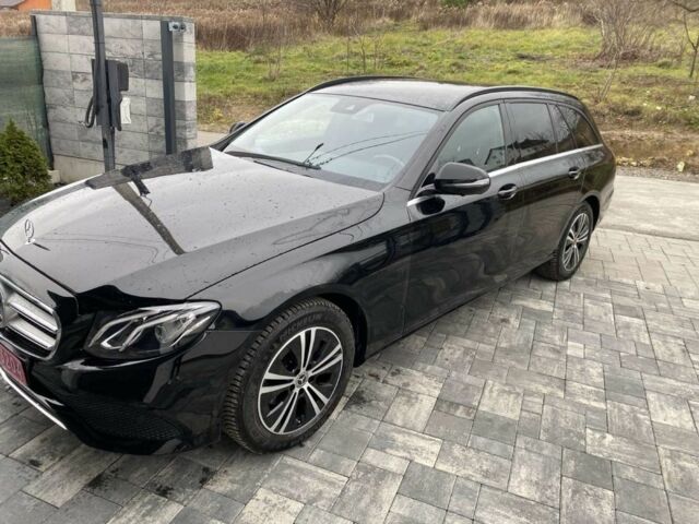 Черный Мерседес Е-Класс, объемом двигателя 2 л и пробегом 255 тыс. км за 22500 $, фото 1 на Automoto.ua