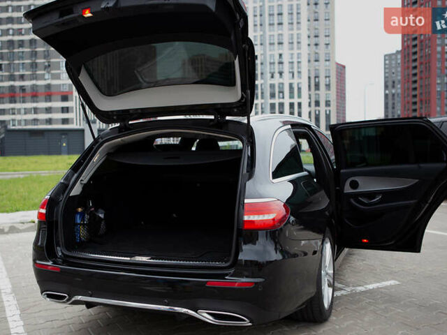 Чорний Мерседес Е-Клас, об'ємом двигуна 1.95 л та пробігом 226 тис. км за 20500 $, фото 1 на Automoto.ua