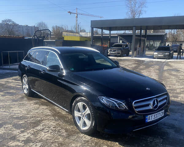 Черный Мерседес Е-Класс, объемом двигателя 1.95 л и пробегом 301 тыс. км за 19800 $, фото 1 на Automoto.ua
