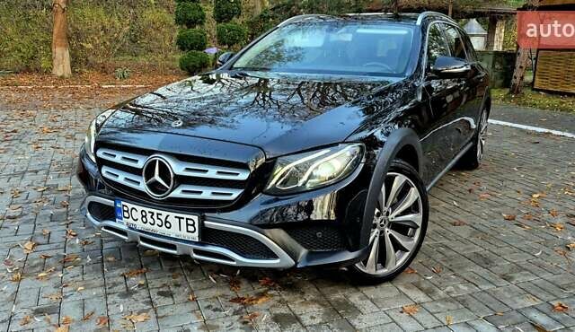 Черный Мерседес Е-Класс, объемом двигателя 1.95 л и пробегом 268 тыс. км за 29950 $, фото 1 на Automoto.ua