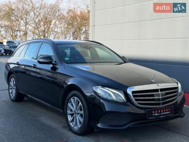 Чорний Мерседес Е-Клас, об'ємом двигуна 2 л та пробігом 290 тис. км за 19990 $, фото 1 на Automoto.ua