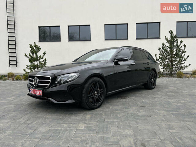 Мерседес Е-Класс 2019 в Луцке на Automoto.ua Черный Мерседес Е-Класс, объемом двигателя 2 л и пробегом 225 тыс. км за 31900 $, фото 1 на Automoto.ua