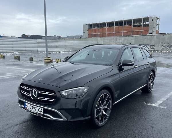 Черный Мерседес Е-Класс, объемом двигателя 3 л и пробегом 87 тыс. км за 45000 $, фото 1 на Automoto.ua