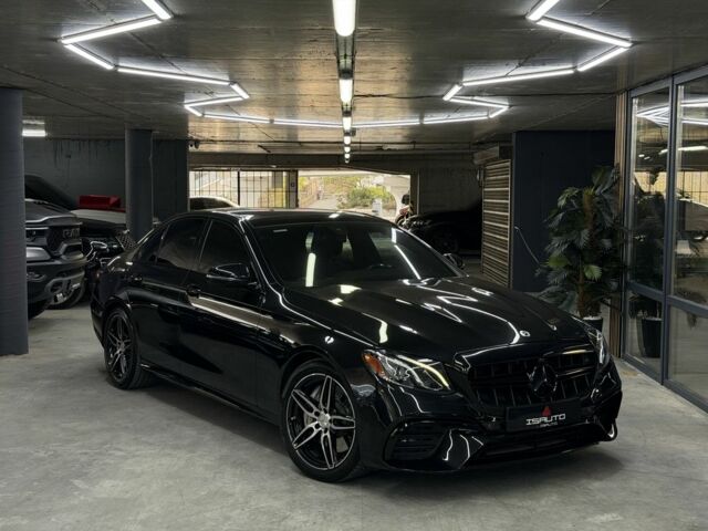 Черный Мерседес Е-Класс, объемом двигателя 3 л и пробегом 113 тыс. км за 38900 $, фото 1 на Automoto.ua