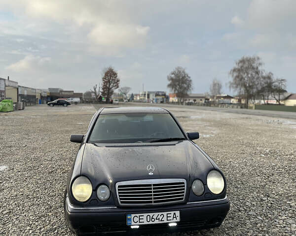 Фиолетовый Мерседес Е-Класс, объемом двигателя 2 л и пробегом 303 тыс. км за 2500 $, фото 1 на Automoto.ua