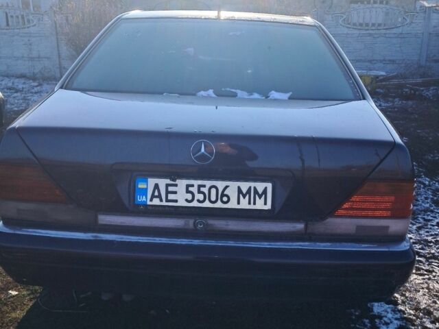 Фиолетовый Мерседес Е-Класс, объемом двигателя 3 л и пробегом 400 тыс. км за 3500 $, фото 1 на Automoto.ua