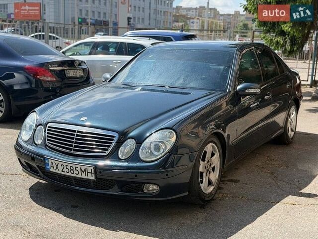 Коричневый Мерседес Е-Класс, объемом двигателя 2.1 л и пробегом 300 тыс. км за 5000 $, фото 1 на Automoto.ua