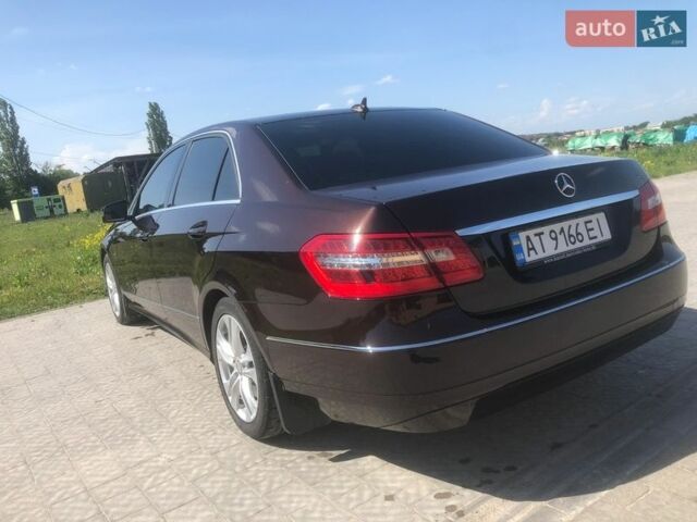 Коричневый Мерседес Е-Класс, объемом двигателя 2.2 л и пробегом 172 тыс. км за 14500 $, фото 1 на Automoto.ua