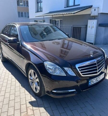 Коричневий Мерседес Е-Клас, об'ємом двигуна 1.8 л та пробігом 191 тис. км за 13300 $, фото 1 на Automoto.ua