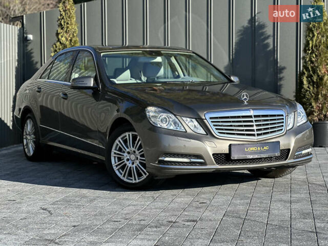 Мерседес Е-Класс 2012 в Ровно на Automoto.ua Коричневый Мерседес Е-Класс, объемом двигателя 2.2 л и пробегом 286 тыс. км за 11400 $, фото 1 на Automoto.ua