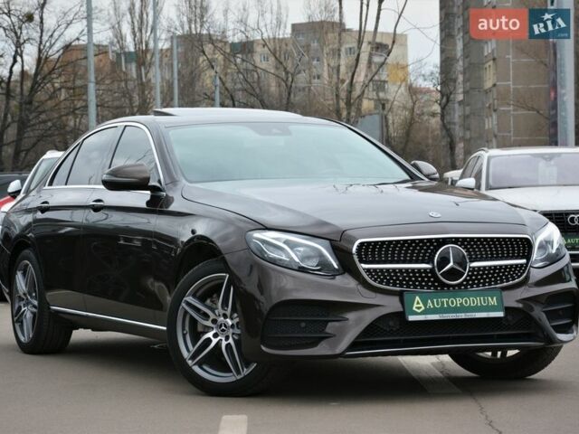 Коричневый Мерседес Е-Класс, объемом двигателя 1.99 л и пробегом 124 тыс. км за 30000 $, фото 1 на Automoto.ua