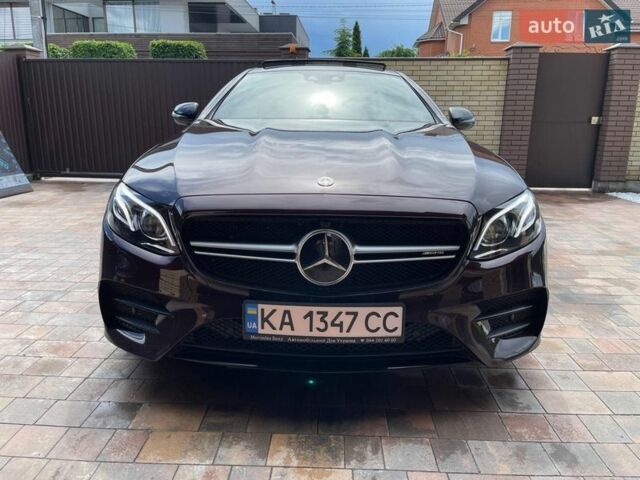 Красный Мерседес Е-Класс, объемом двигателя 3 л и пробегом 22 тыс. км за 56000 $, фото 1 на Automoto.ua