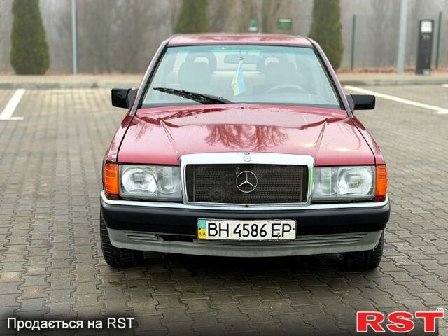 Красный Мерседес Е-Класс, объемом двигателя 2 л и пробегом 250 тыс. км за 1950 $, фото 1 на Automoto.ua