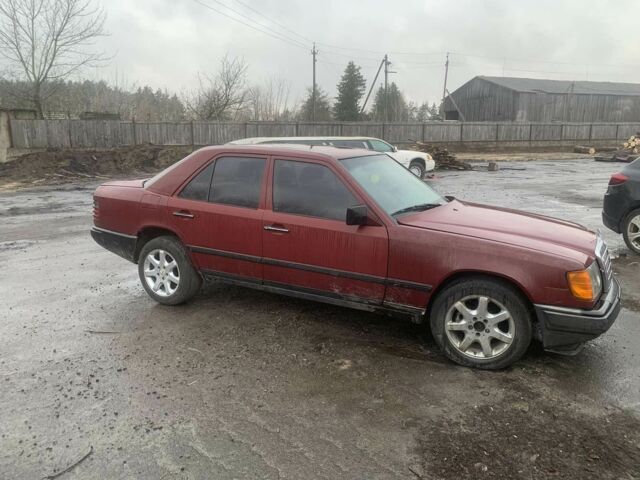 Червоний Мерседес Е-Клас, об'ємом двигуна 0 л та пробігом 389 тис. км за 650 $, фото 1 на Automoto.ua