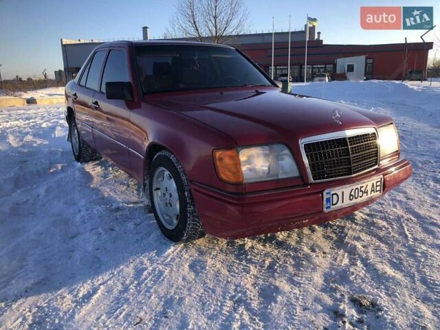Красный Мерседес Е-Класс, объемом двигателя 2 л и пробегом 356 тыс. км за 2650 $, фото 1 на Automoto.ua