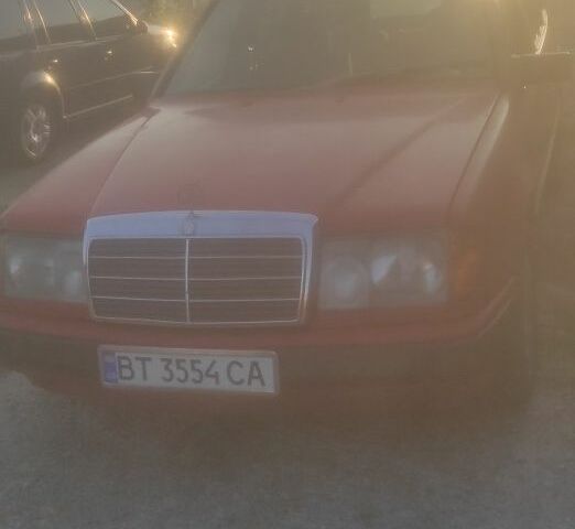 Красный Мерседес Е-Класс, объемом двигателя 0 л и пробегом 2 тыс. км за 2500 $, фото 1 на Automoto.ua