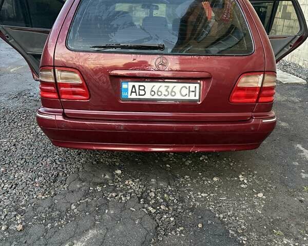 Красный Мерседес Е-Класс, объемом двигателя 2.15 л и пробегом 410 тыс. км за 3200 $, фото 1 на Automoto.ua