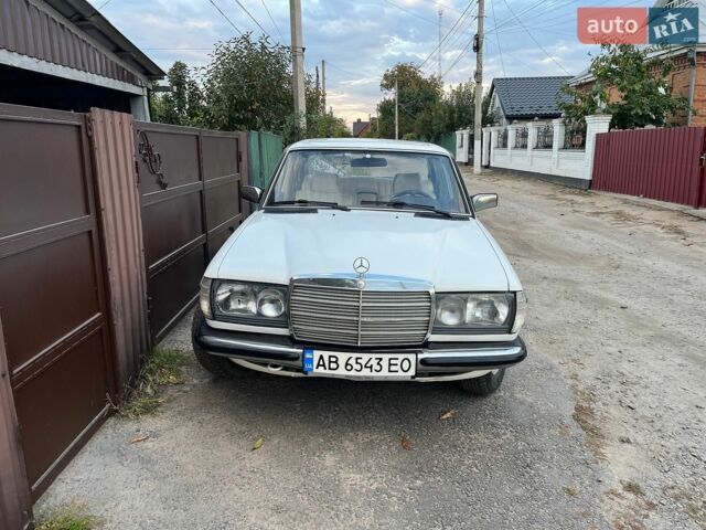 Мерседес Е-Класс, объемом двигателя 2.4 л и пробегом 460 тыс. км за 3300 $, фото 1 на Automoto.ua