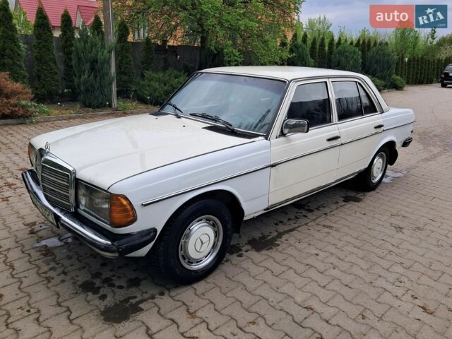 Мерседес Е-Класс, объемом двигателя 2 л и пробегом 350 тыс. км за 1950 $, фото 1 на Automoto.ua