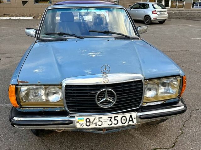 Мерседес Е-Класс 1983 в Кривом Роге на Automoto.ua Мерседес Е-Класс, объемом двигателя 2 л и пробегом 500 тыс. км за 800 $, фото 1 на Automoto.ua