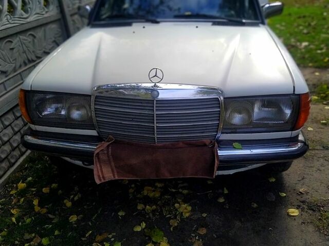 Мерседес Е-Класс, объемом двигателя 2 л и пробегом 52 тыс. км за 2000 $, фото 1 на Automoto.ua