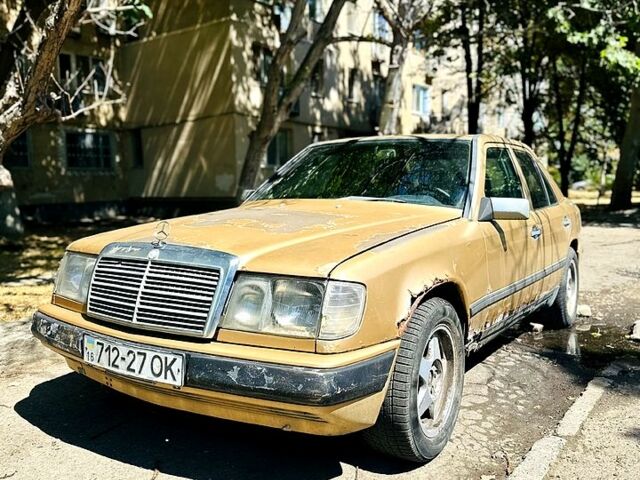 Мерседес Е-Класс, объемом двигателя 2.3 л и пробегом 500 тыс. км за 650 $, фото 1 на Automoto.ua